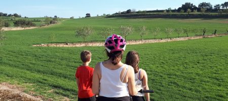 Ciclistes-fent-la-Ruta-de-Vila-Maria-per-web2-1